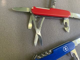 2 Canivetes Victorinox: Climber & Spartan