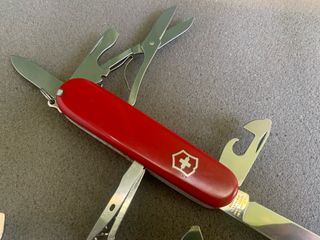 2 Canivetes Victorinox: Climber & Spartan