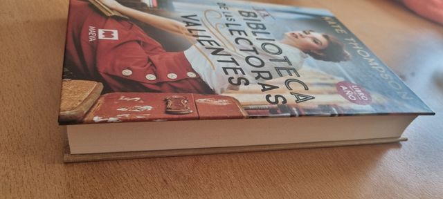 La biblioteca de las lectoras valientes: Libro ...