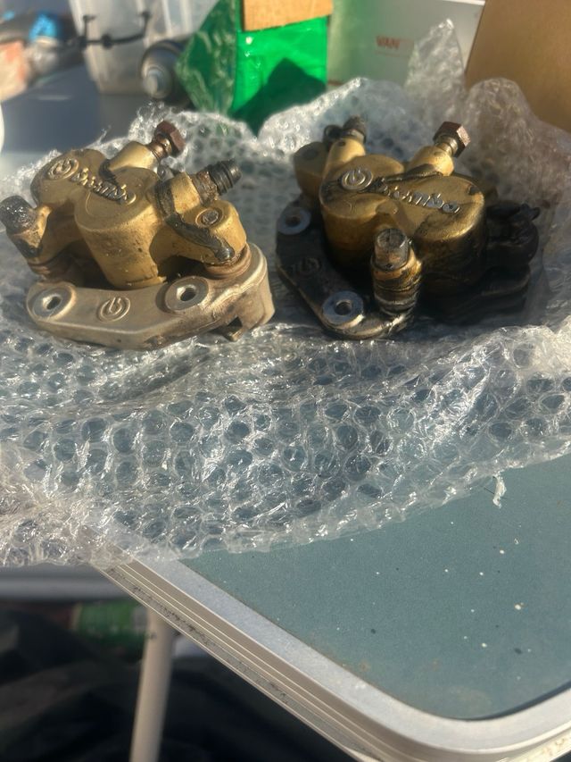 Pareja Pinzas Brembo GasGas Wild 300/450