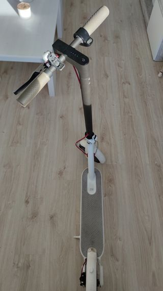 Patinete eléctrico Xiaomi M365 blanco
