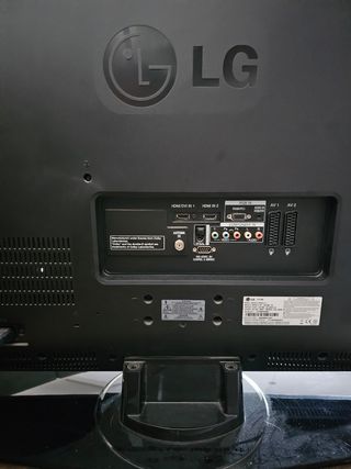 TV LG 37.5" negra
