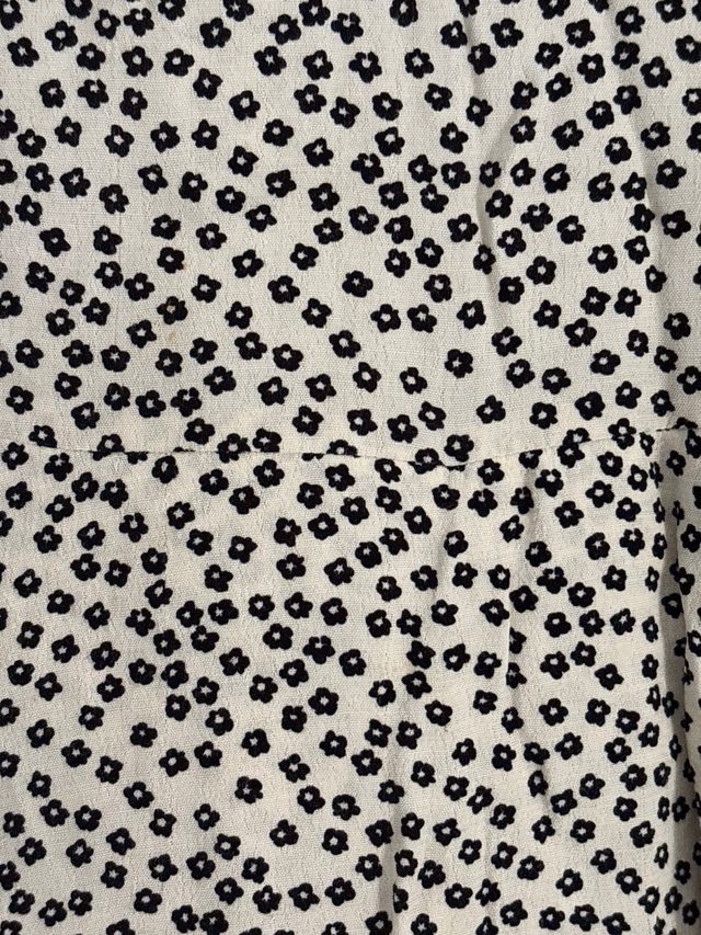 Minifalda Zara - Flores blancas y negras