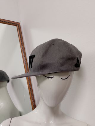 Gorra gris hombre