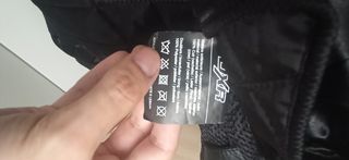 Chaqueta moto cuero.