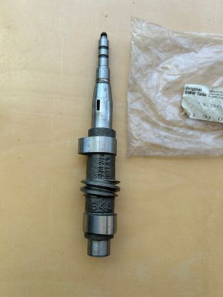 Árbol de levas BMW R27 -ORIGINAL BMW NOS NUEVO