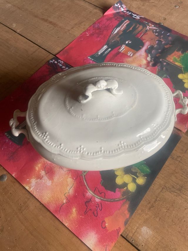 Sopera loza  blanca ovalada