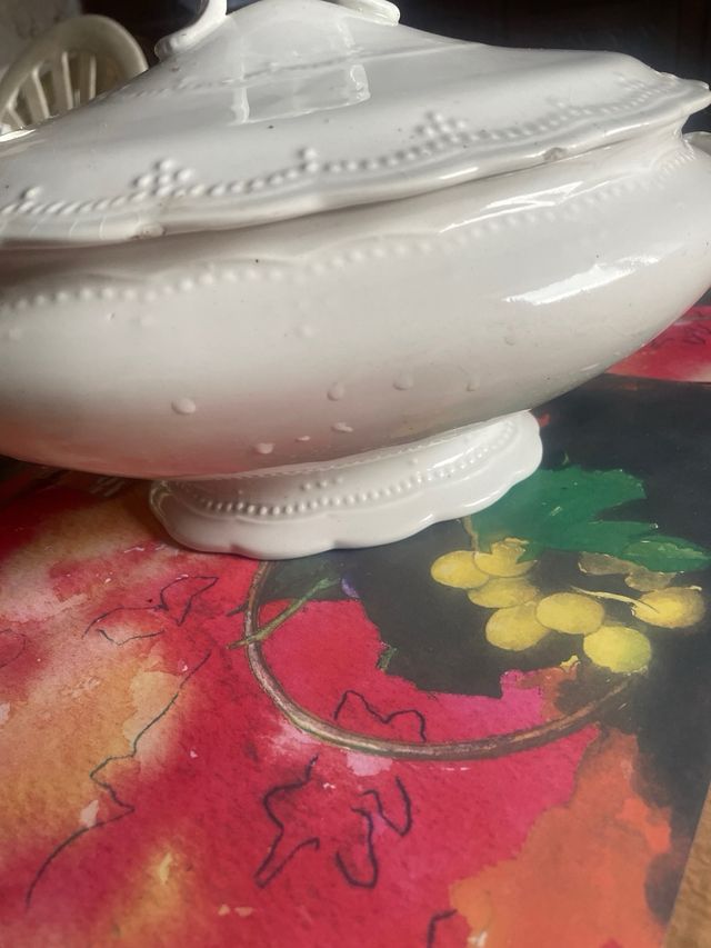 Sopera loza  blanca ovalada