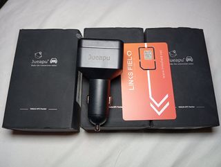 Tres localizador GPS con chip