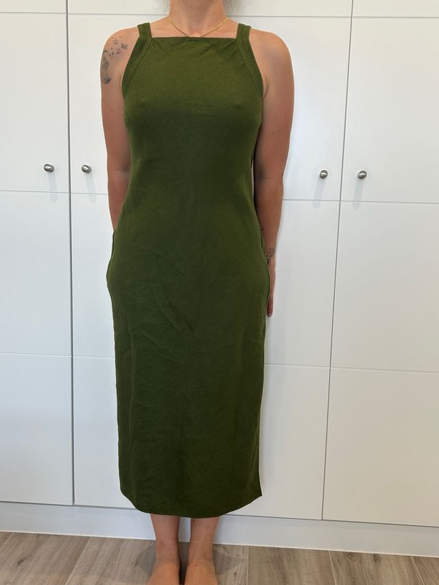Vestido midi verde oliva talla L