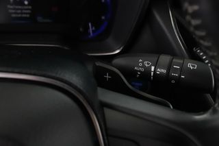 Toyota Corolla 2.0 Hybrid Feel!