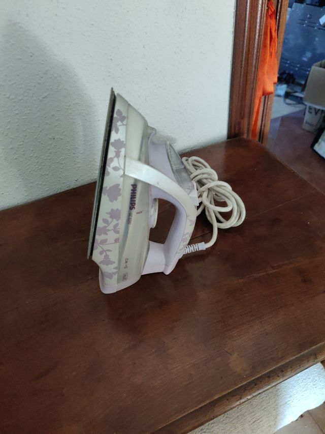 Ferro da stiro Philips GC3370 - Viola