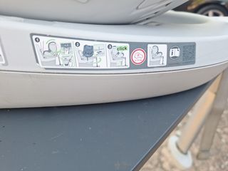 Silla Römer niño - roja y negra