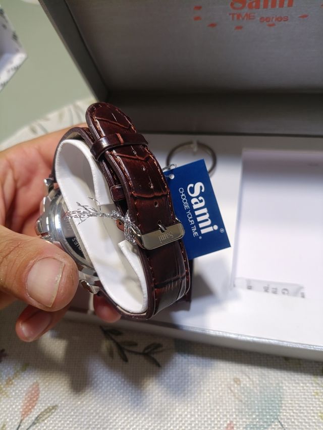 Reloj Sami Time Series - Marrón y Plata