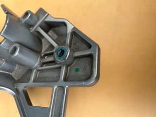 Soporte Reposapiés Izq. BMW R850R/R1100R/RS