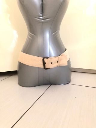 Cintura beige nuova