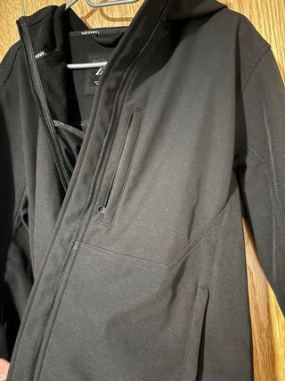Chaqueta negra Zara - cortavientos
