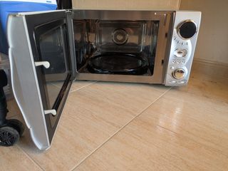 Horno Microondas con gril Daewoo - Como nuevo