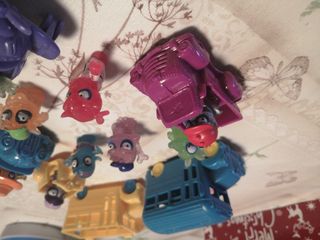 Zomlings Lote con 12 figuras