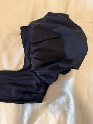 Top bikini negro mangas abullonadas M/L