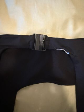 Top bikini negro mangas abullonadas M/L