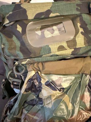 Mochila militar camuflaje verde boscoso
