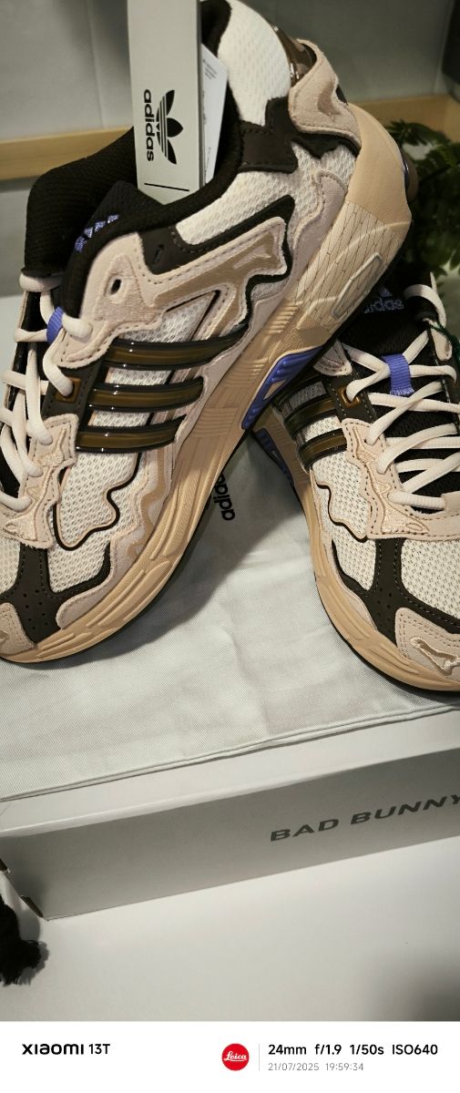 Adidas Response CL Bad Bunny