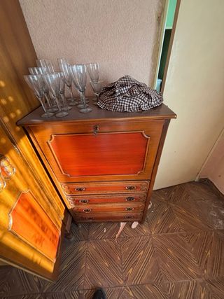 Armario madera maciza 4 puertas clasico.