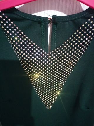 Vestido cóctel verde brillante