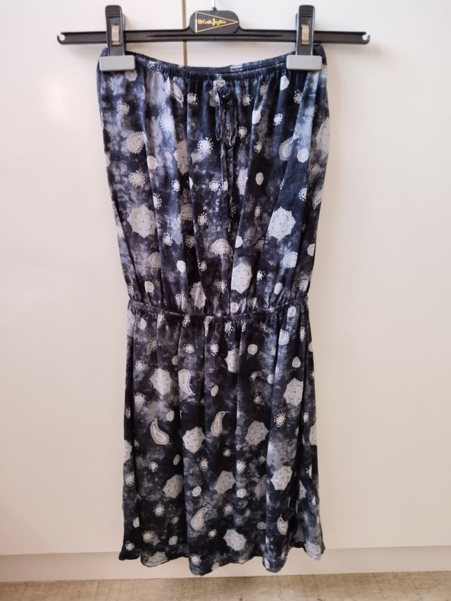 Vestido negro y blanco sin tirantes