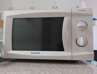 Microondas Taurus Instant