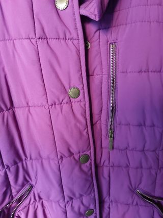 Chaqueta acolchada morada