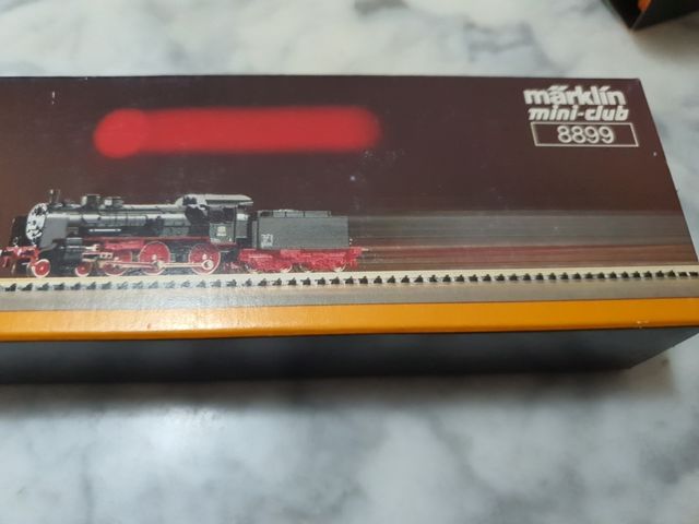 Locomotora Märklin Miniclub Z 8899