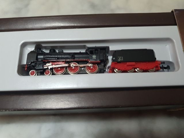 Locomotora Märklin Miniclub Z 8899