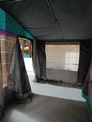 Tienda de camping remolcable usada