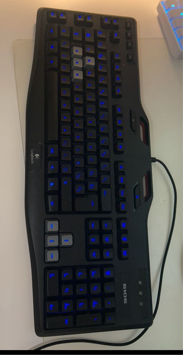 Teclado Logitech G105 - Negro con Azul