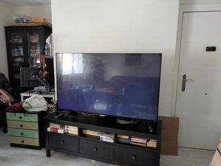 TV 60" averiada. Para reparar.
