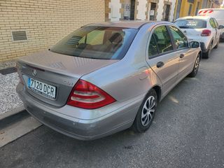 Mercedes-Benz Clase C 2005