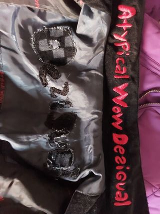 Chaqueta Desigual negra y roja