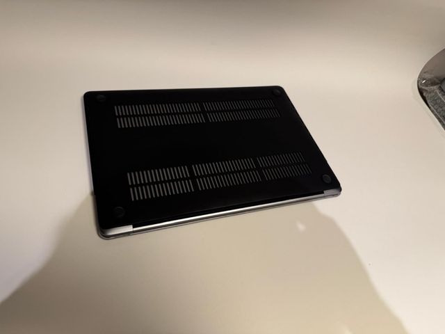 MacBook Pro Apple perfecto como nuevo. SEQUOIA