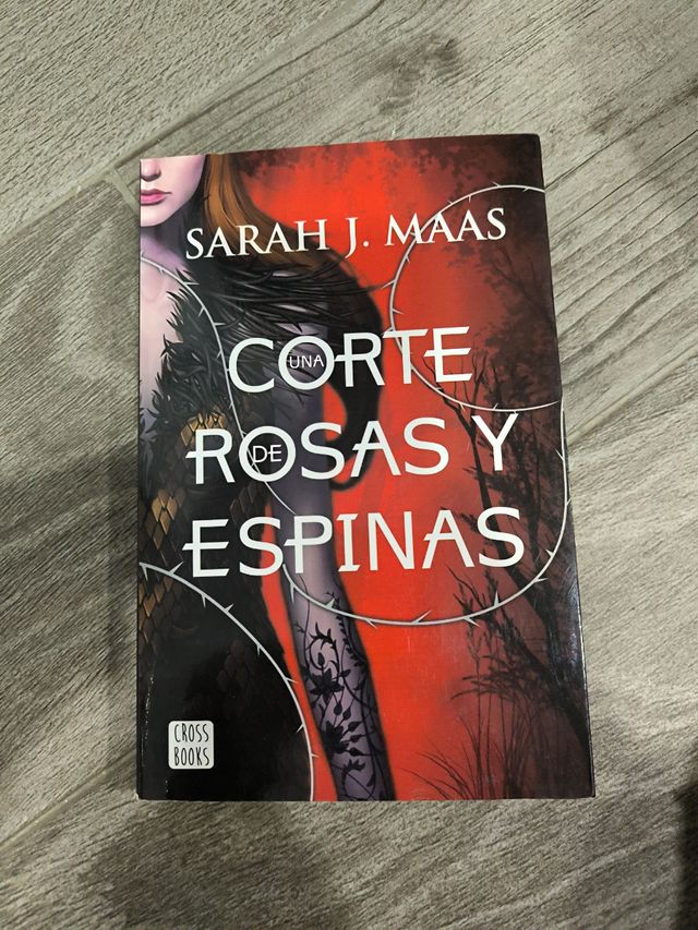Una corte de rosas y espinas