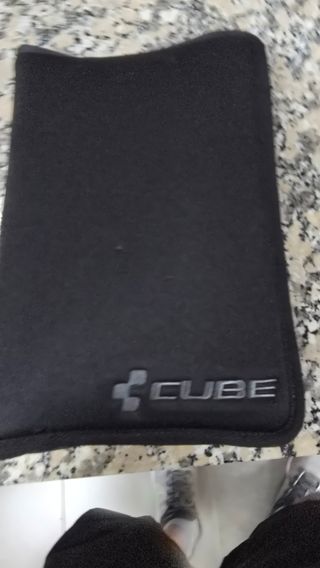 Bicicleta eléctrica Cube Actionteam de carbono