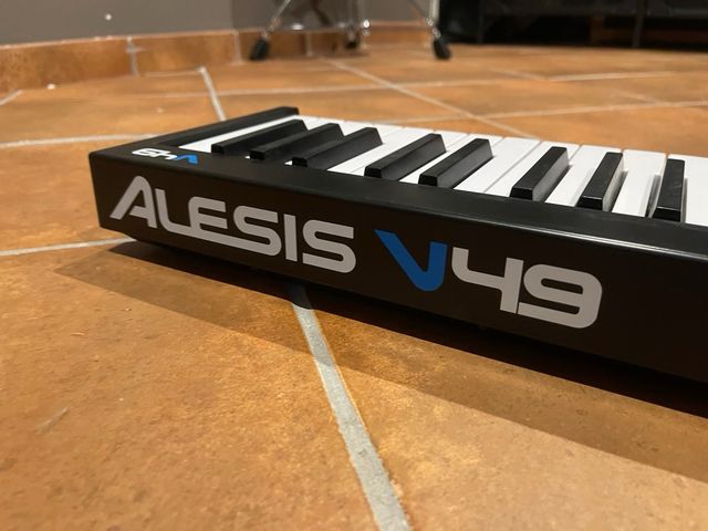 Alesis V49 teclado MIDI