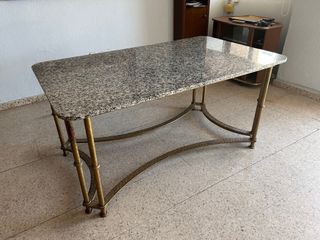 Mesa de comedor forja y granito