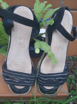 Sandalias negras Rieker