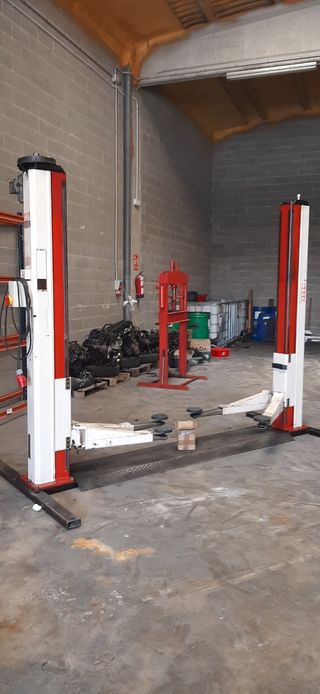 Elevador coches Istobal 2 columnas 3000kg