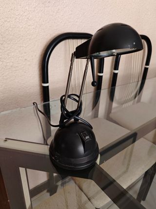 Flexo negro (escritorio)