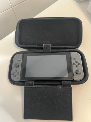 Nintendo Switch Gris + 2 juegos