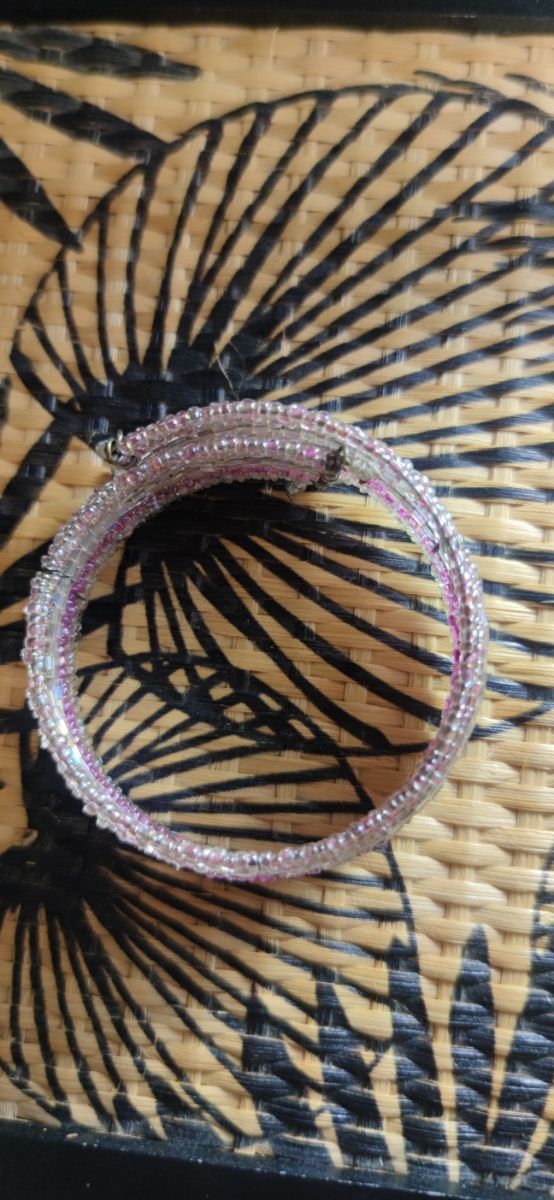 Braccialetti rigidi rosa e argento