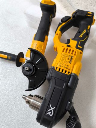 Taladro angular y Amoladora DEWALT DCD444 + DCG405